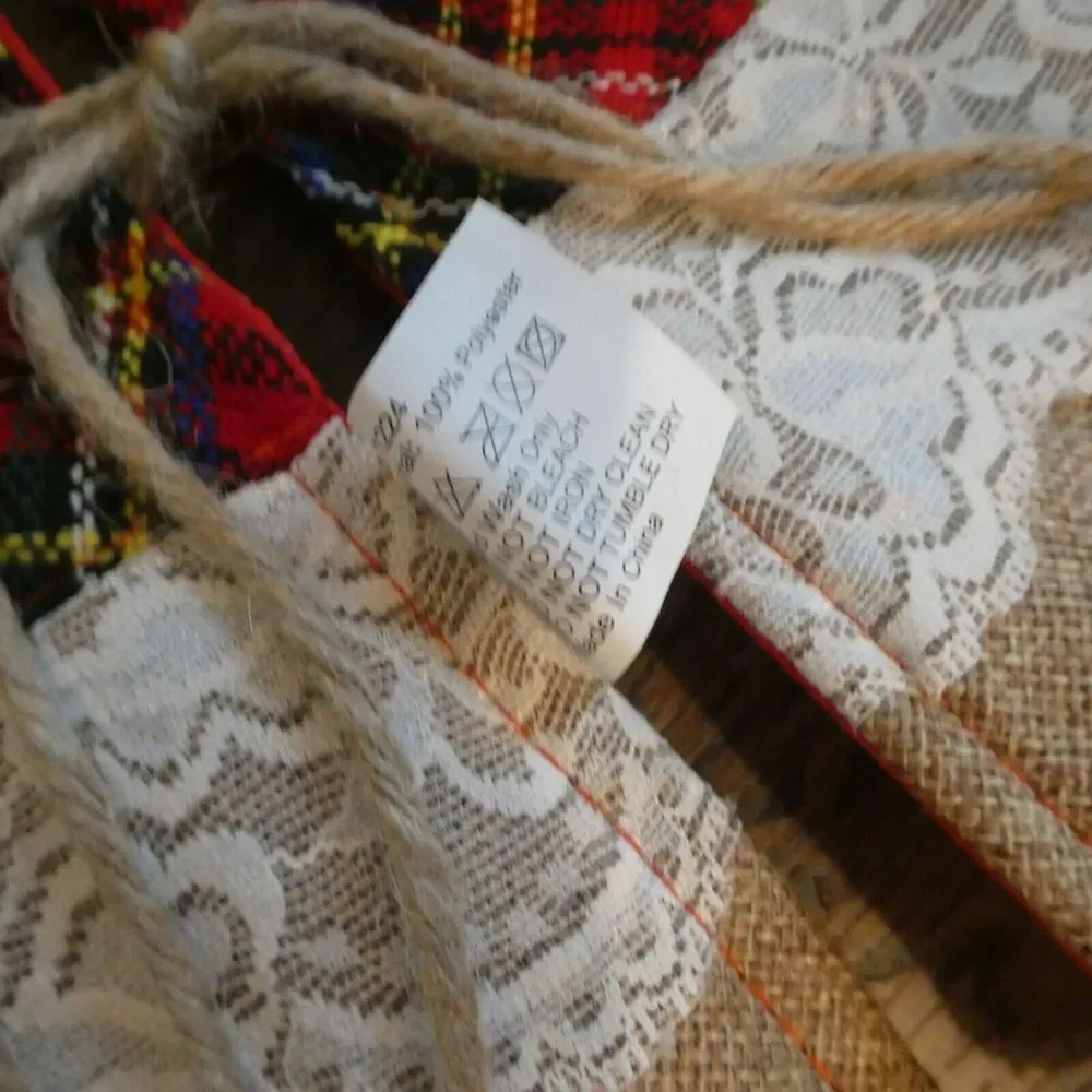 Christmas Tree Skirt Red Plaid White Lace Burlap Pleated Ruffles Cottagecore‎